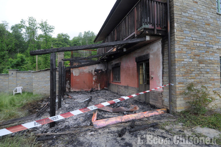 Bagnolo: fiamme nella notte nell&#039;agriturismo
