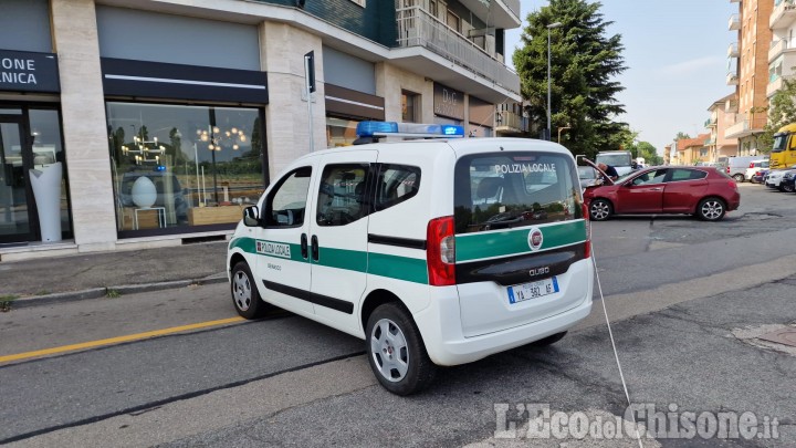 Beinasco: schianto tra due auto a Fornaci, ferita una 80enne