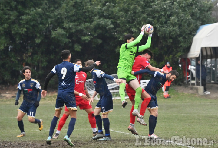 Calcio: il derby va al Chisola, che batte Pinerolo 2-0