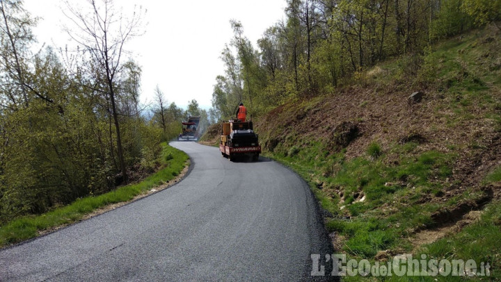 Passa il Giro,si asfaltano le strade