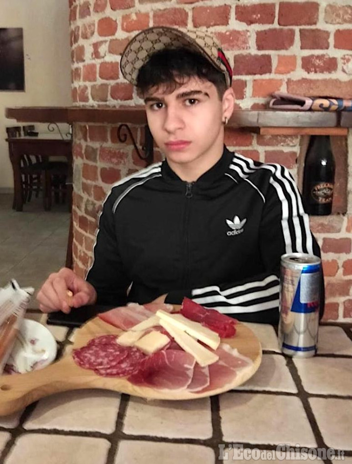 Bricherasio: Lorenzo, morto a 14 anni per un'intossicazione da farmaci