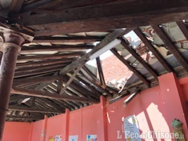 Coazze: crollata la tettoia, cedimento strutturale in via Prever