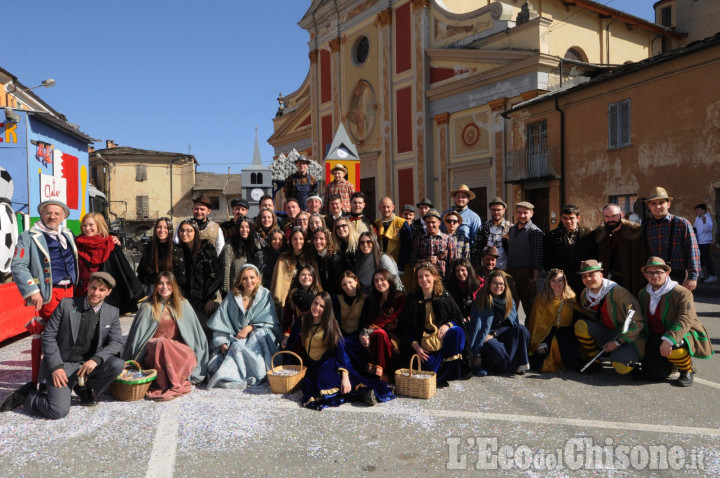 Paesana: le foto del carnevale in piazza