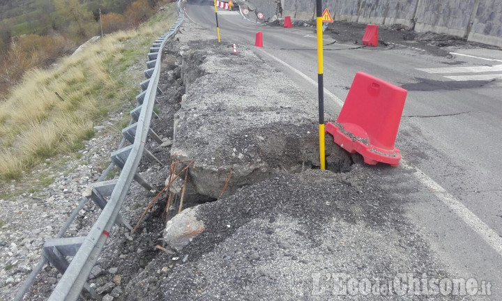 Sp 23 del Sestriere interrotta a Champlas du Col: il cedimento si aggrava