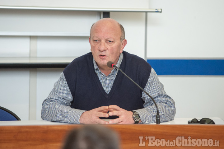 Affidamento Palaghiaccio: Pinerolo rinvia la decisione tra Sporting e Valpe
