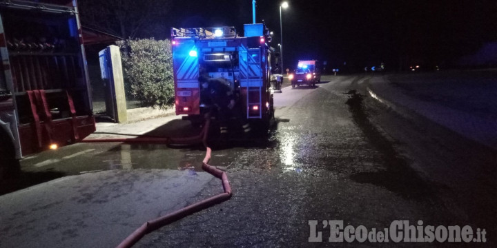 Macello: fiamme in una lavanderia industriale, l’intervento dei Vigili del fuoco