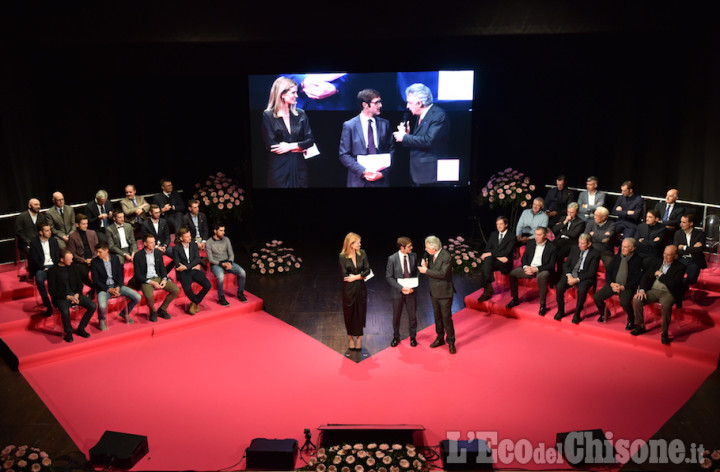 La grande attesa del Giro: Pinerolo fa il pienone con i campioni di ieri e oggi