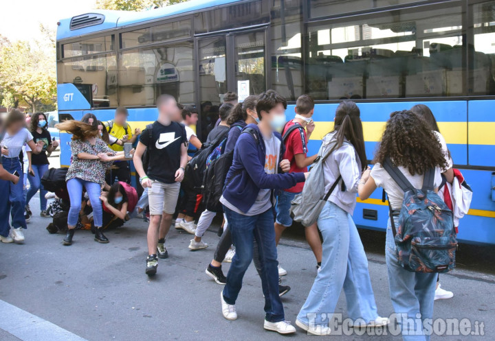 Pinerolo: rischiato l'incidente per un posto sul mezzo di trasporto scolastico