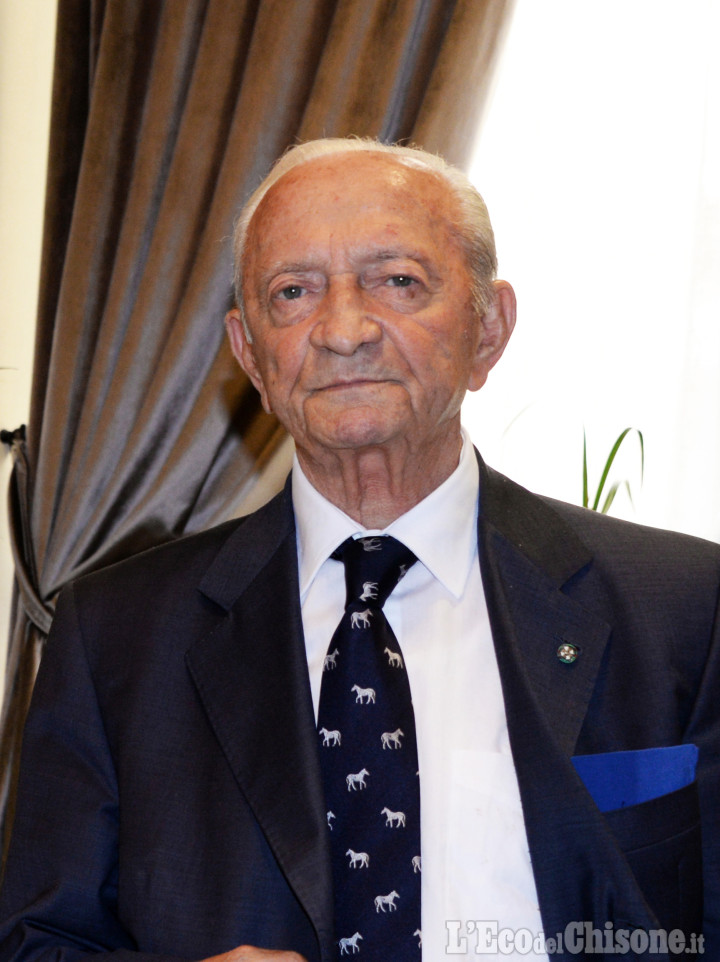 Morto il generale Angelo Distaso: l'uomo che rilanciò "Pinerolo città della Cavalleria"