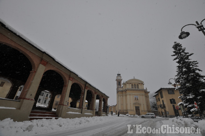 Val Pellice: circolazione difficile a causa della neve