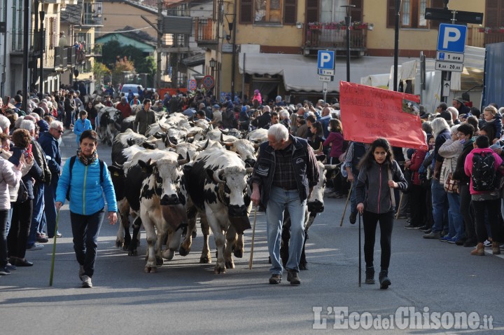 Bobbio Pellice: è tutto pronto per la Fîra ‘d la Calà