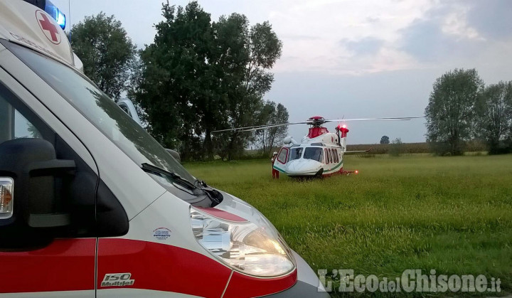 Virle: colpito dalla forca del suo trattore, agricoltore ferito