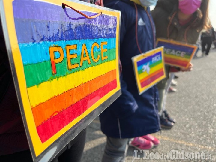 Dalle scuole di Frossasco un messaggio di pace 