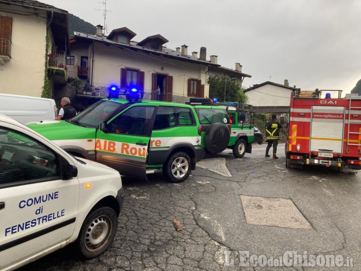 Maltempo in Val Chisone: frana sulla Provinciale, allagamenti a Fenestrelle