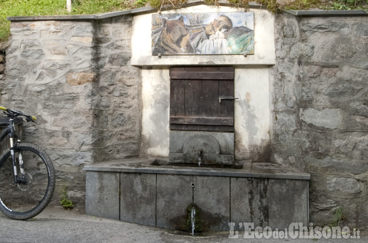 Pinasca: di nuovo non potabile la frequentatissima fontana dell'Orsa