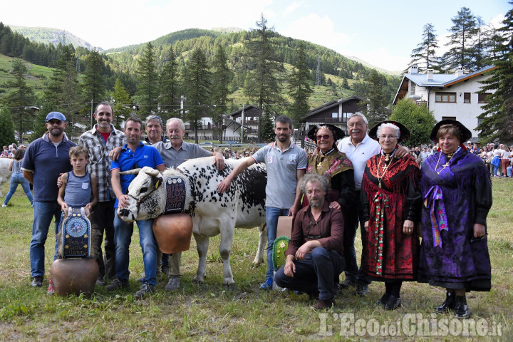 Romana batte Ronalda: eletta a Pragelato la 19ª Miss Mucca