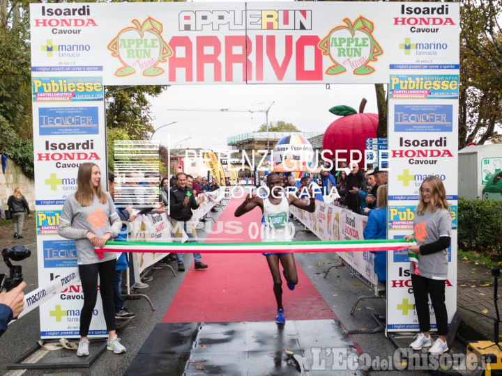 Podismo, Apple Run grande successo a Cavour: acuti di Kurgat e Romagnolo, 1000 partecipanti