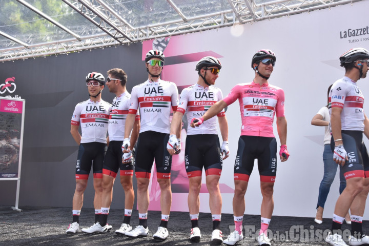 Giro d&#039;Italia, la Pinerolo - Ceresole va al russo Zakarin, maglia rosa sempre Polanc