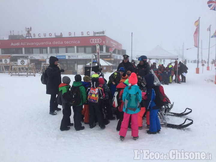 Sestriere: giovani studenti sulle piste a lezione di primo soccorso