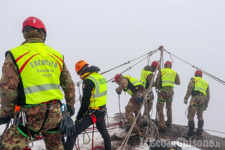 Rocca Sbarua: conclusa nel pomeriggio l&#039;esercitazione di soccorso alpino militare