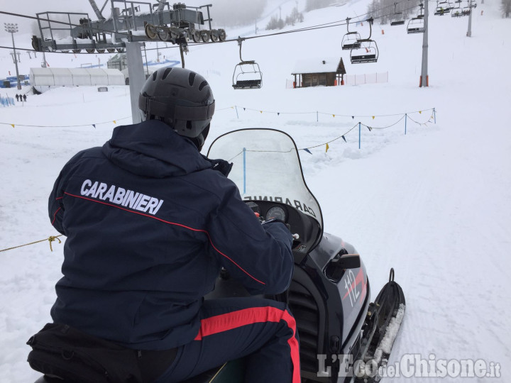 Sestriere: ladri di snowboard, denunciati dai carabinieri due torinesi