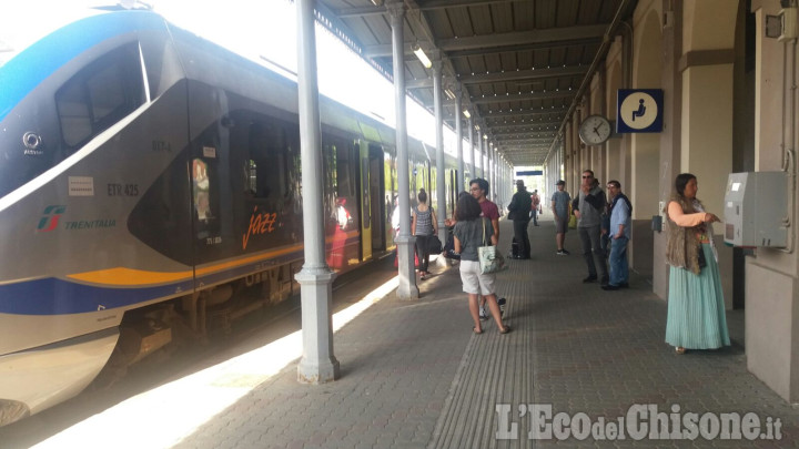 Pinerolo: diverbio tra capotreno e passeggera, entrambe in ospedale