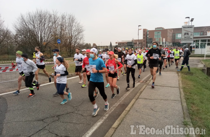 Maratona, corrono in mille tra Torino, Beinasco e Nichelino