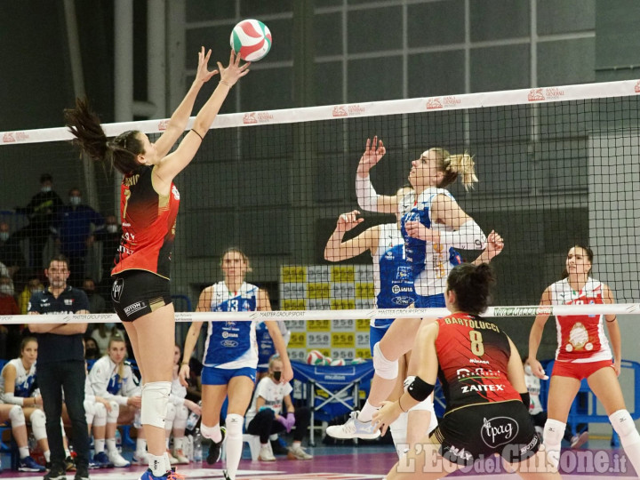 Volley A2 donne, ancora grande Pinerolo: nettissima vittoria su Montecchio