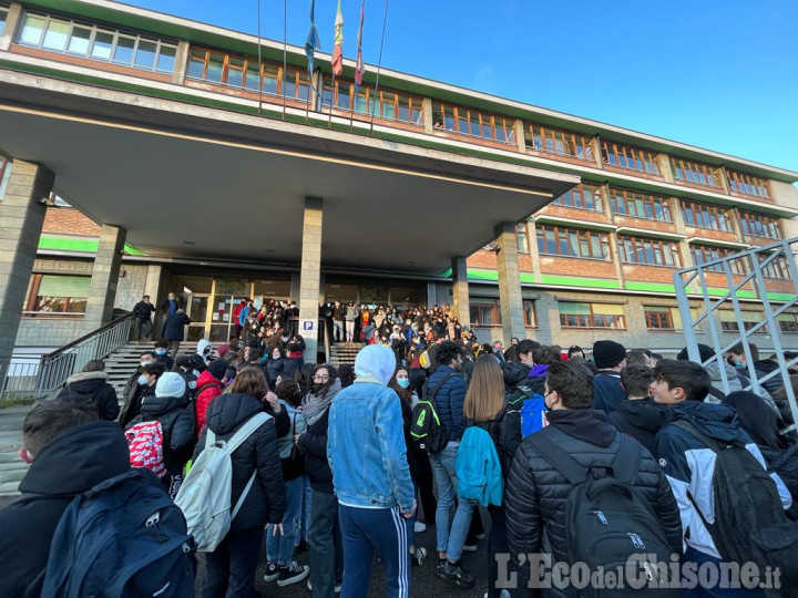 Pinerolo: scatta l'occupazione studentesca al Buniva, non è stata autorizzata dal dirigente. 