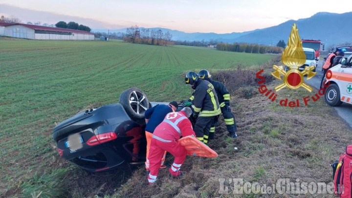 Barge, scontro fra due auto: in tre in ospedale 