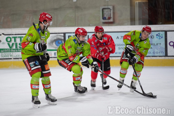 Hockey ghiaccio Ihl, Valpellice Bulldogs s'inchina al Varese
