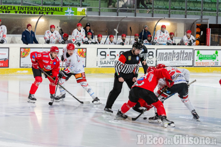 Hockey ghiaccio Ihl, vantaggio iniziale di Vuorio e rimonta lariana: una Valpe volitiva cede 3-1