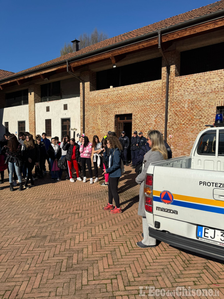 Vinovo: gli studenti incontrano le associazioni