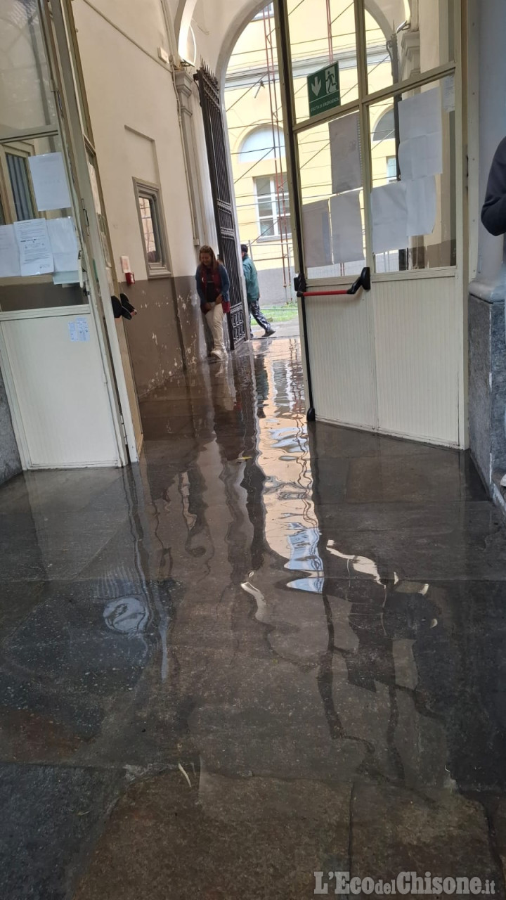 Pinerolo: si allaga anche l'Istituto "Porporato"