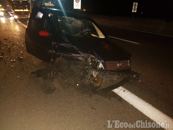 Piscina: schianto sull&#039;autostrada Torino-Pinerolo, ferito 34enne