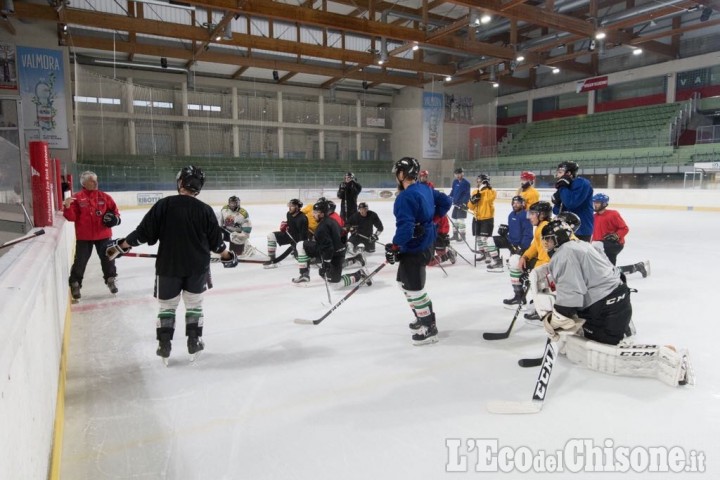 Hockey ghiaccio, ad un mese dalla prima di Ihl: lavoro intenso per Valpeagle
