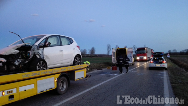 Piobesi: frontale sulla provinciale con bimbo ferito