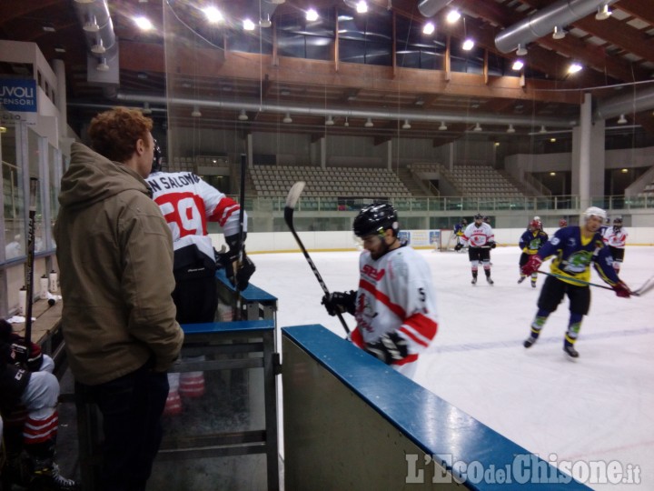 Hockey ghiaccio, a Pinerolo la Valpeagle prende il largo fino al 13 a 3