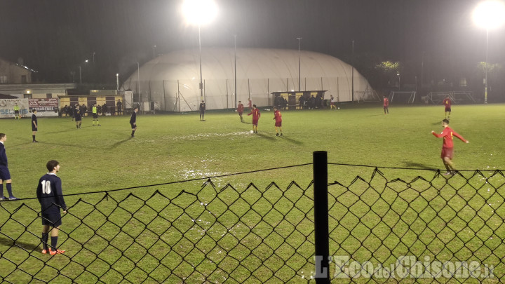 Calcio Coppa Italia: lotta nel fango a Cavour, finisce 1-1