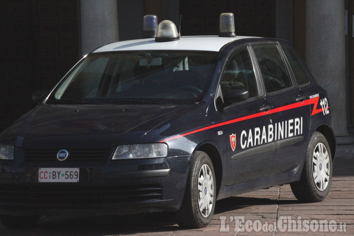 Nichelino: minacciano custode con piede di porco