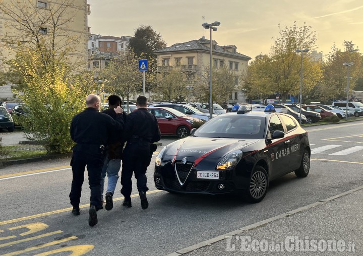 Pinerolo: rissa alla stazione ferroviaria, cinque giovani fermati dai carabinieri