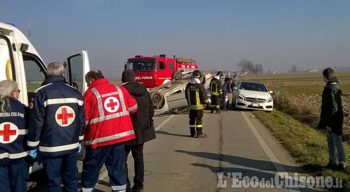 Osasio: carambola di auto sulla Provinciale 138, un ferito lieve