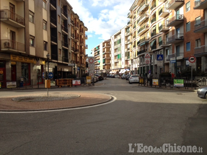 Orbassano: investe anziano e si allontana, 82enne in prognosi riservata