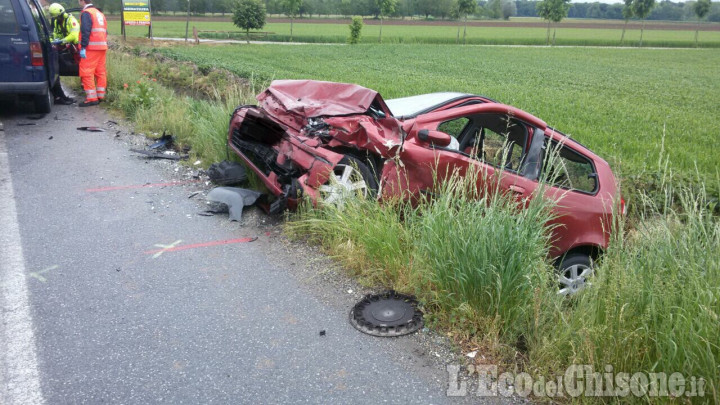 Orbassano: ennesimo incidente in via Stupinigi, cinque feriti