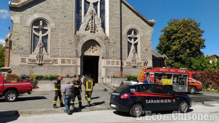 Luserna san Giovanni: incendio - forse doloso - nella chiesa del Sacro cuore