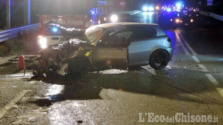 San Secondo di Pinerolo: schianto fra due auto, muore una ragazza di 20 anni