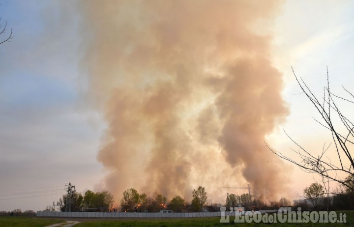 Incendio ex Annovati, gli esami di laboratorio confermano: valori inquinanti nei limiti