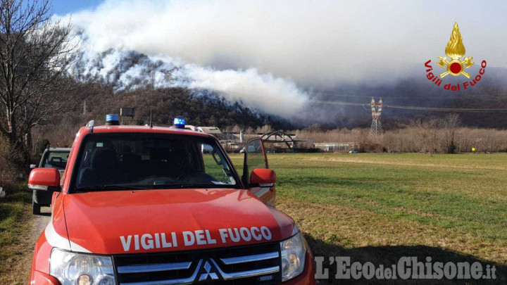 Trana/Sangano: in corso le operazioni per contrastare le fiamme