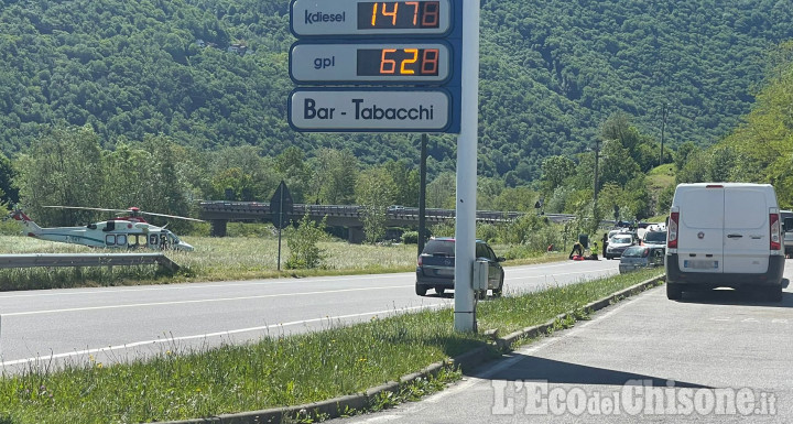 Ciclista investito da un'auto, schianto mortale tra Villar Perosa e san Germano