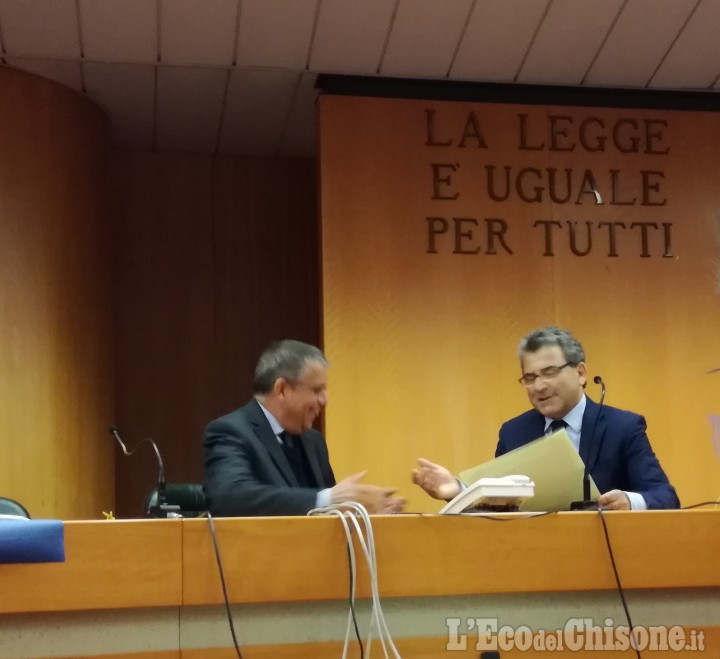 Festa in Tribunale a Torino per il cancelliere Attilio Infante